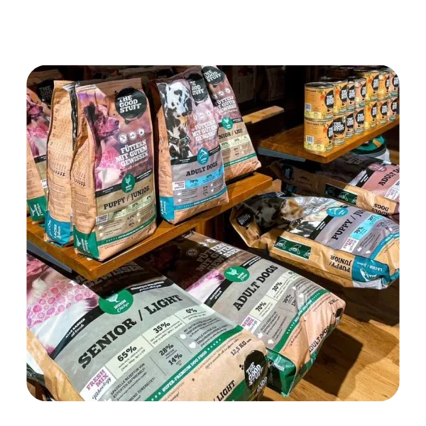 Hundefuttersäcke im Fachgeschäft